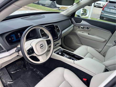 Used 2025 Volvo XC90 B5 Core w/ Protection Package Premier AWD/4WD image 16