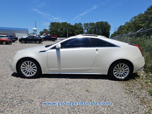 Used 2011 Cadillac CTS Performance RWD image 9
