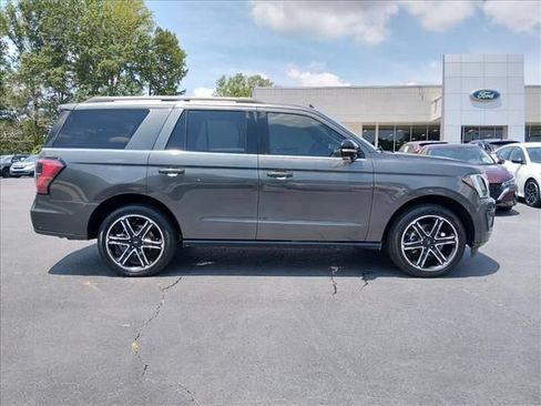 Certified 2021 Ford Expedition Limited RWD image 3