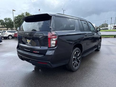Used 2024 Chevrolet Suburban RST RWD image 7