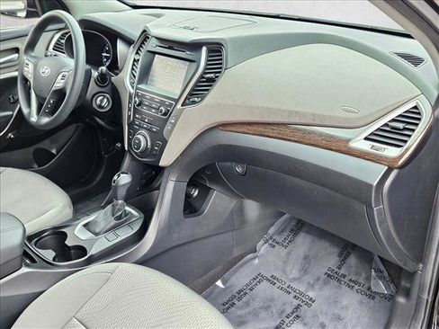 Used 2017 Hyundai Santa Fe Sport image 20