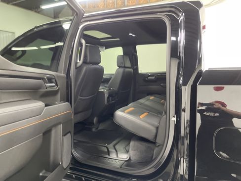 Used 2025 GMC Sierra 1500 AT4 w/ AT4 Premium Package image 13