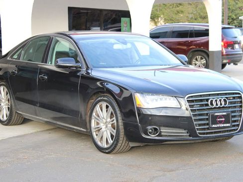 Used 2013 Audi A8 3.0T w/ Driver Assistance Pkg image 33