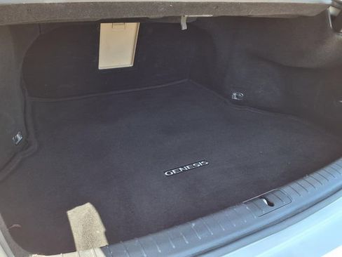 Used 2015 Hyundai Genesis 3.8 RWD image 9