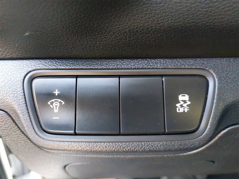 Used 2023 Kia Forte LXS image 29