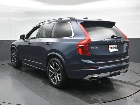 Used 2018 Volvo XC90 T6 Momentum w/ Convenience Package AWD/4WD image 9