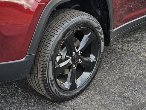 New 2025 Jeep Grand Cherokee Limited w/ Black Appearance Package image 10