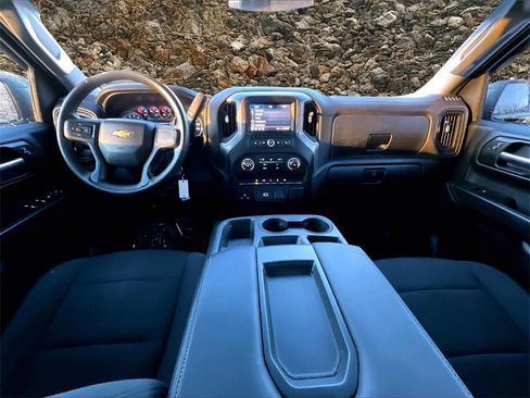 Used 2020 Chevrolet Silverado 1500 Custom w/ Custom Value Package image 14