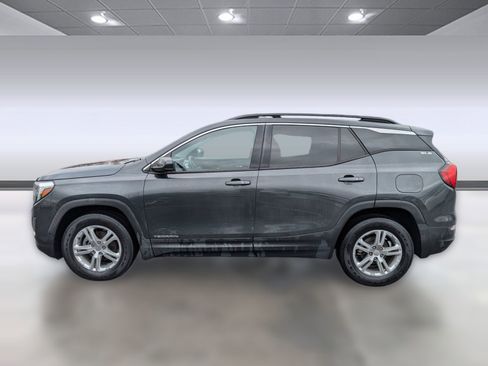 Used 2018 GMC Terrain SLE w/ Driver Convenience Package image 2