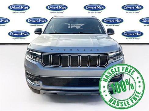 Used 2024 Jeep Wagoneer L Series II RWD image 2