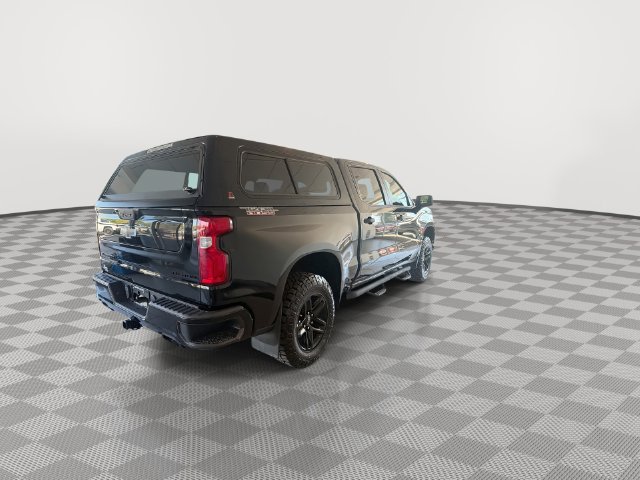 Used 2021 Chevrolet Silverado 1500 Custom Trail Boss w/ Midnight Edition AWD/4WD image 11