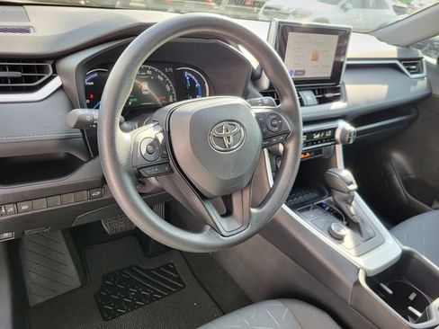 Used 2025 Toyota RAV4 XLE w/ Convenience Package image 20