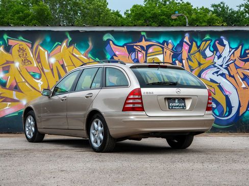 Used 2002 Mercedes-Benz C 320 Wagon image 12