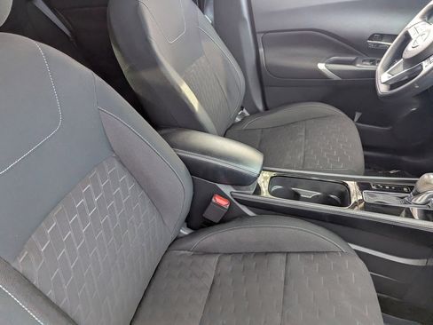 Certified 2024 Nissan Kicks SV image 11