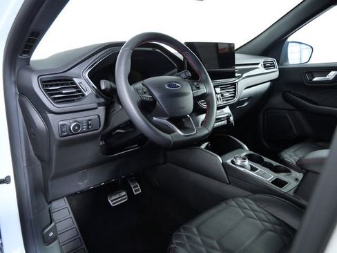 Certified 2024 Ford Escape ST-Line Elite w/ Premium Technology Package AWD/4WD image 15