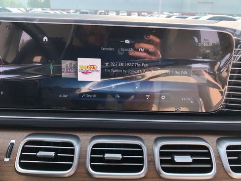 New 2025 Mercedes-Benz GLS 450 4MATIC image 23