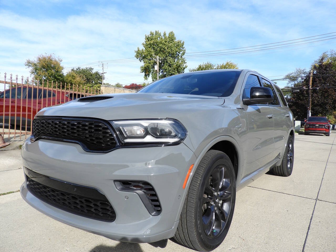 Used 2025 Dodge Durango R/T w/ Blacktop Package AWD/4WD image 4
