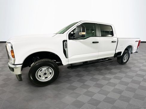 Used 2026 Ford F250 XL w/ XL Chrome Package AWD/4WD image 4