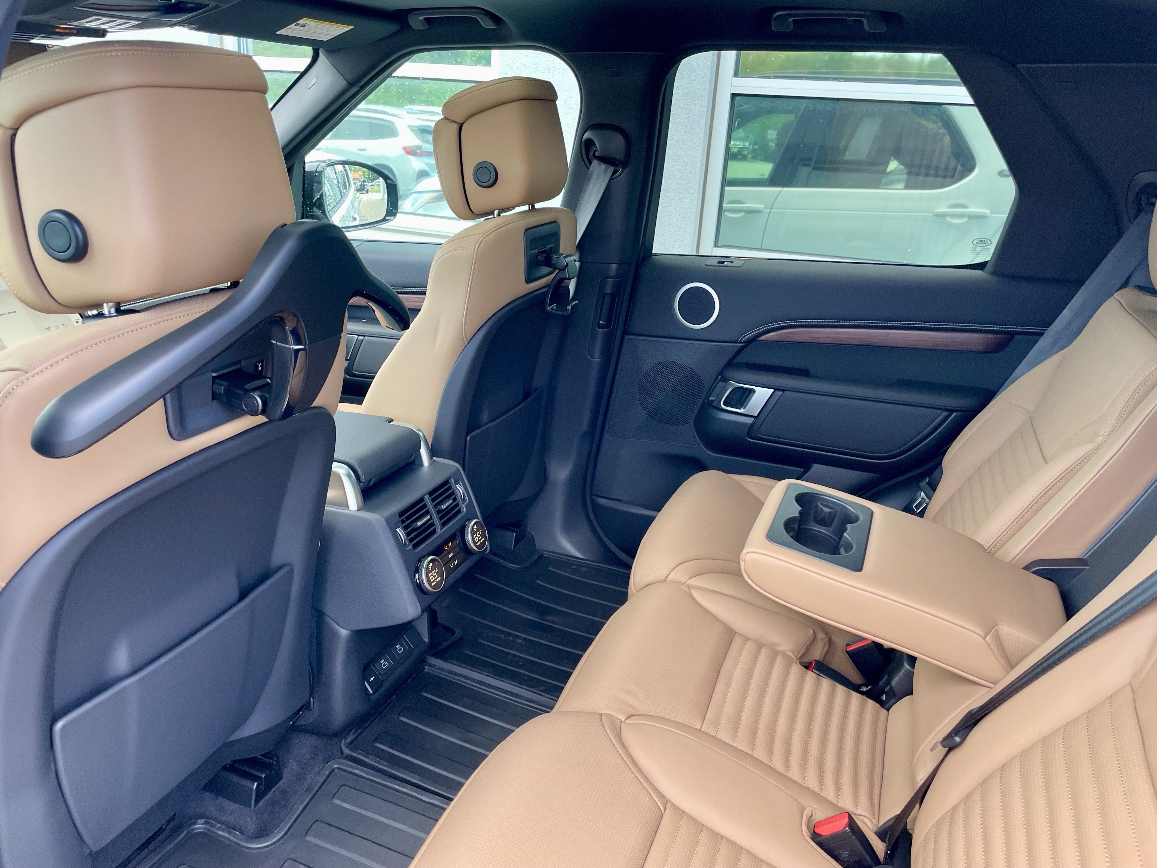 New 2026 Land Rover Discovery Dynamic SE AWD/4WD image 30
