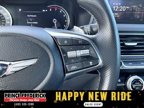 Used 2023 Genesis G70 2.0T image 15