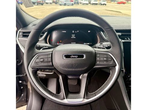 New 2025 Jeep Grand Cherokee L Altitude AWD/4WD image 14
