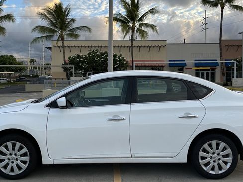 Used 2019 Nissan Sentra S w/ Exterior Package FWD image 2
