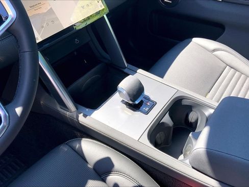 New 2026 Land Rover Discovery Sport Landmark AWD/4WD image 7