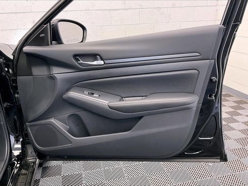 Certified 2024 Nissan Altima 2.5 SV w/ SV Premium Package image 25