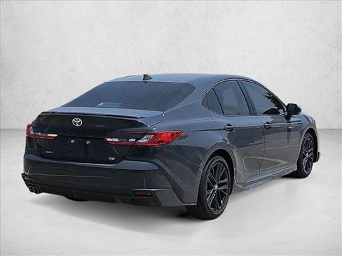 Used 2026 Toyota Camry SE w/ Convenience Package FWD image 5