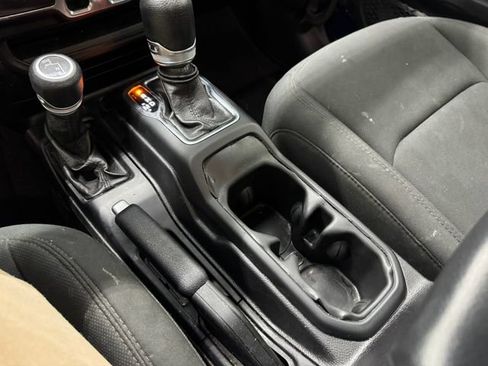 Used 2020 Jeep Wrangler Unlimited Sport S w/ Sun And Sound Package AWD/4WD image 38