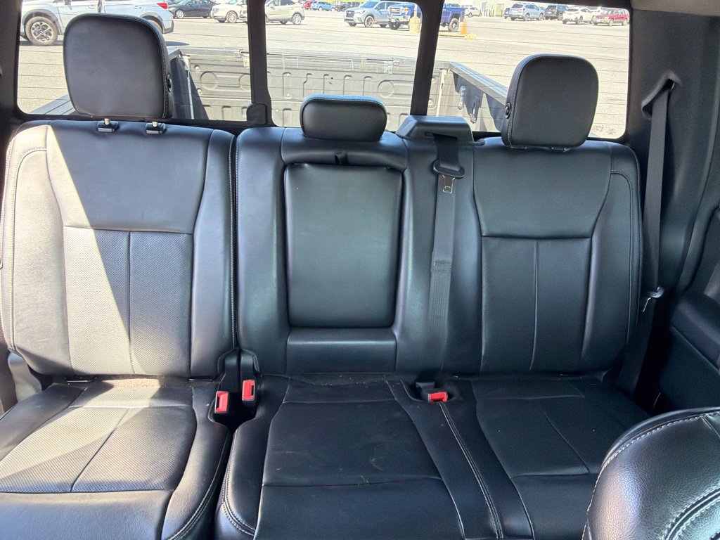 Used 2019 Ford F150 Lariat w/ Equipment Group 502A Luxury AWD/4WD image 20
