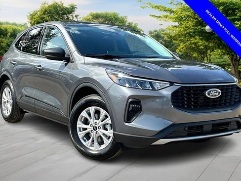 New 2025 Ford Escape Active w/ Active Premium Tech Pack AWD/4WD image 1