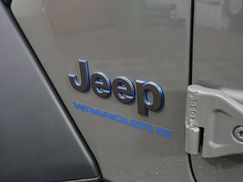 Used 2023 Jeep Wrangler Unlimited w/ 8.4" Radio Group AWD/4WD image 8