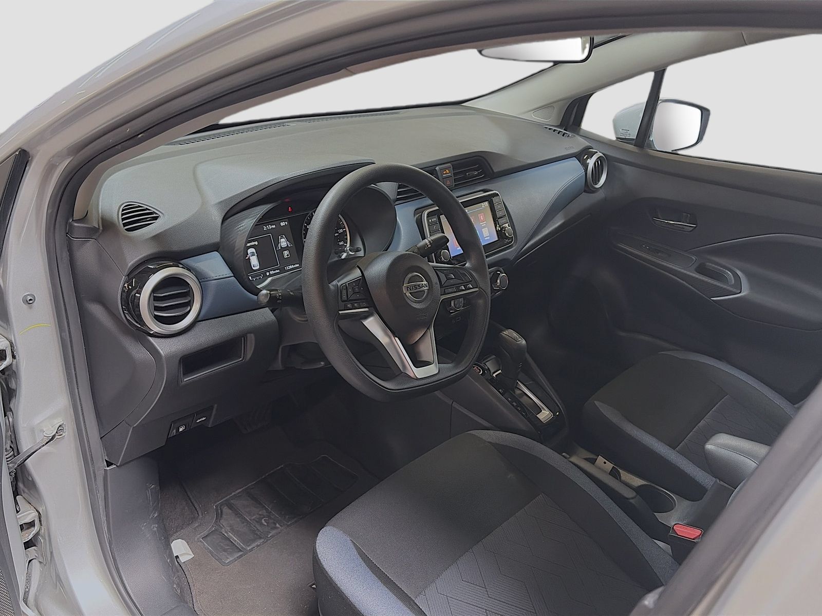 Used 2025 Nissan Versa SV FWD image 9