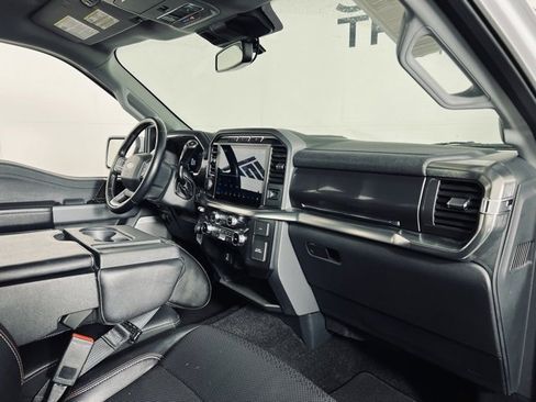 Used 2022 Ford F150 Lariat w/ Max Trailer Tow Package image 15