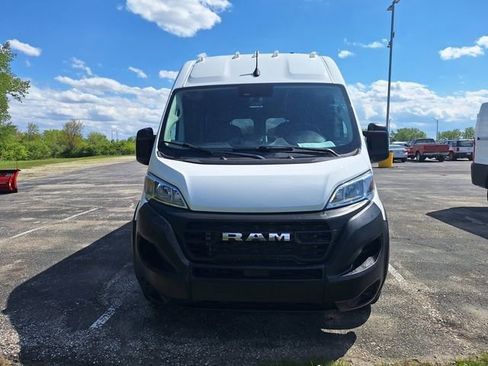 Used 2023 RAM ProMaster 2500 FWD image 9
