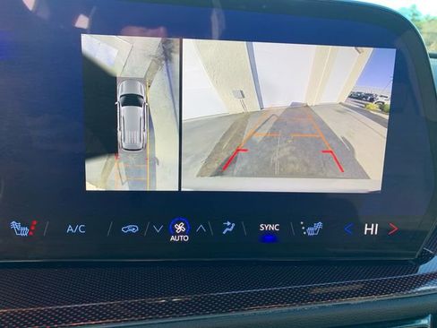 Used 2024 Chevrolet Traverse Z71 w/ Enhanced Driving Package image 35