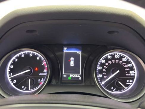 Used 2023 Toyota Camry SE FWD image 28