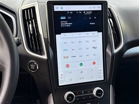 Used 2021 Ford Edge SE image 21