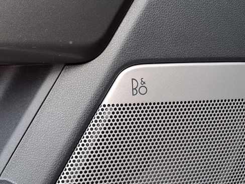 Used 2023 Ford F150 Lariat w/ Equipment Group 502A High image 31