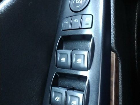 Used 2019 Chevrolet Tahoe LT w/ Luxury Package image 33