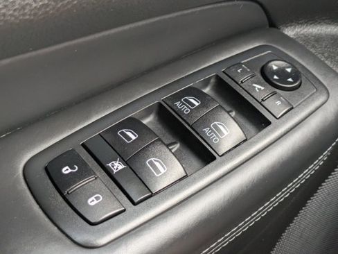 Used 2020 Jeep Grand Cherokee Overland image 21