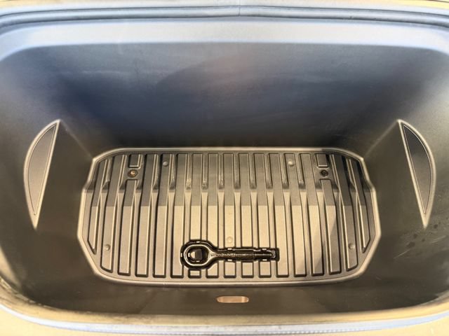 Used 2022 Tesla Model Y Performance AWD/4WD image 39