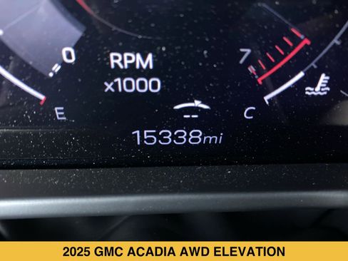 Certified 2025 GMC Acadia Elevation w/ Elevation Premium Package AWD/4WD image 4