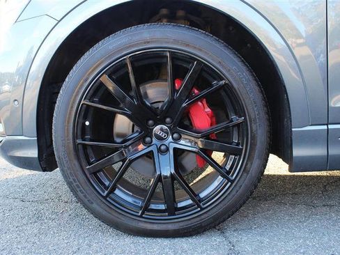 Used 2020 Audi Q8 Prestige w/ Prestige Package image 9