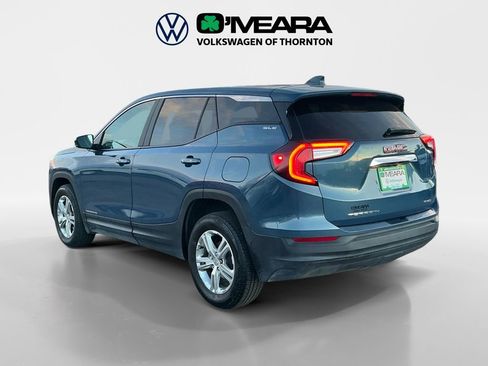 Used 2024 GMC Terrain SLE image 3