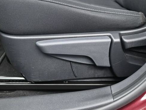 Used 2024 Nissan Sentra SV FWD image 11