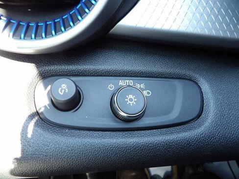 Certified 2024 Chevrolet Trax LS FWD image 19