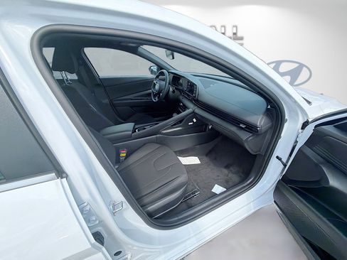 New 2026 Hyundai Elantra SEL Sport Premium FWD image 20
