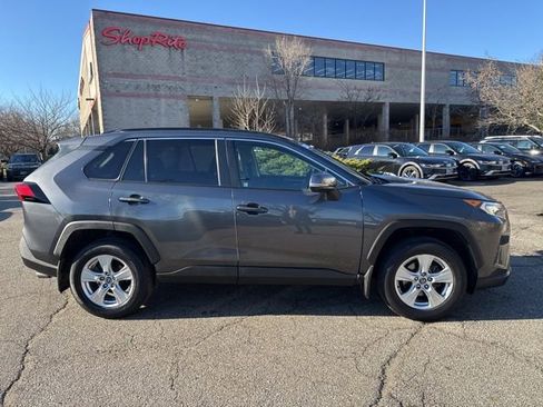 Used 2020 Toyota RAV4 XLE image 14